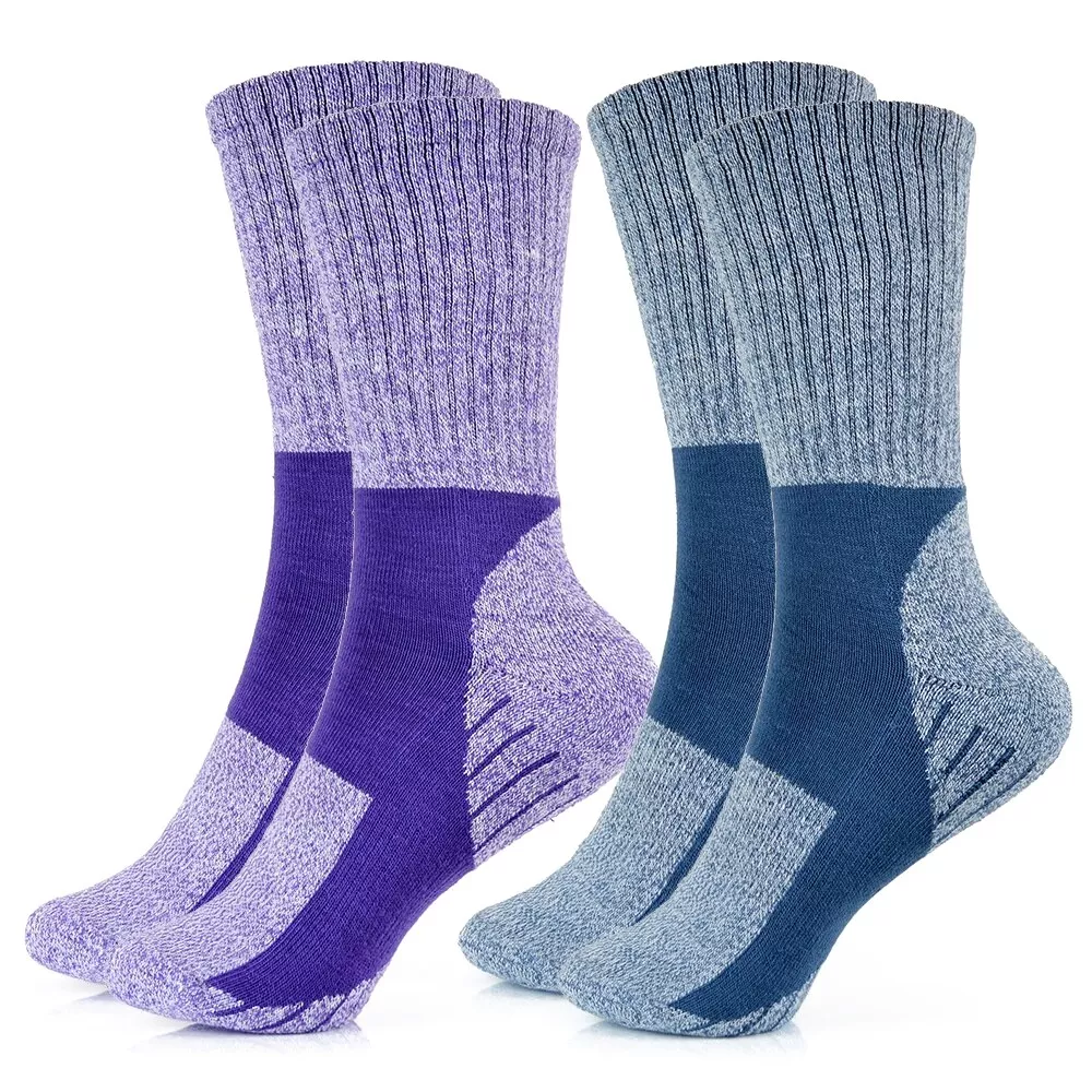 Ladies trekking socks with cushioned heel